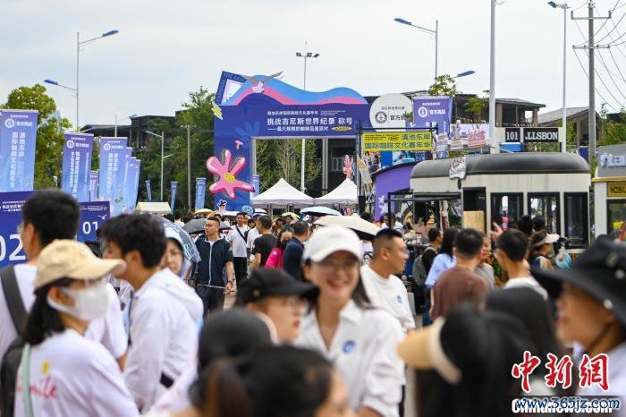 昆明3500人成功挑战最大规模的咖啡品鉴派对吉尼斯世界纪录